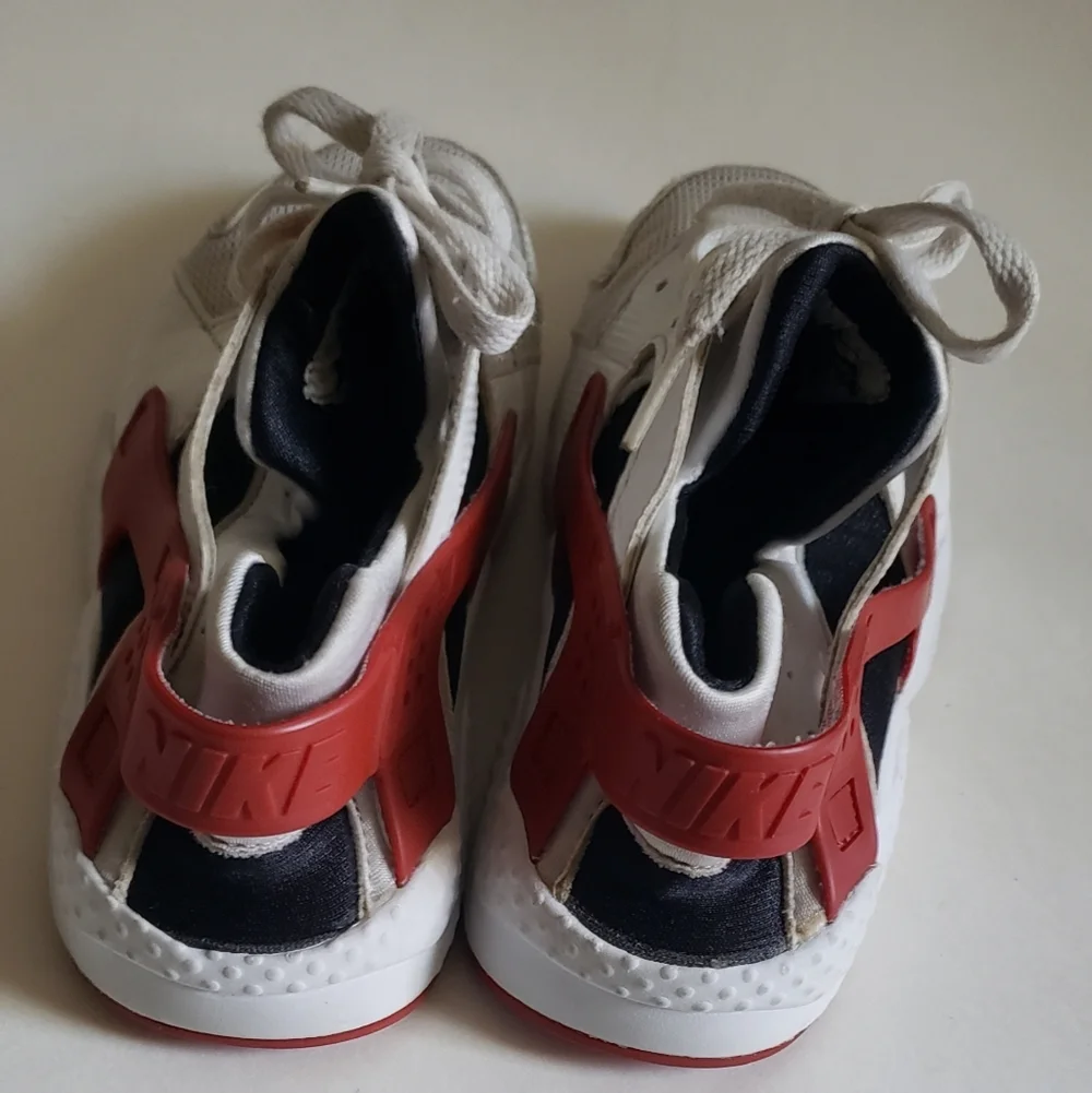 Nike Air Huarache Run GS Kids Youth Size 3Y White Red Sneakers 704949-102